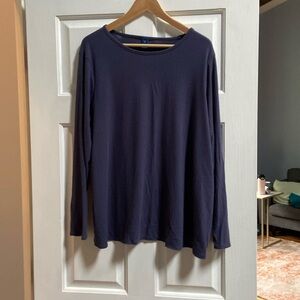 Long sleeve navy top